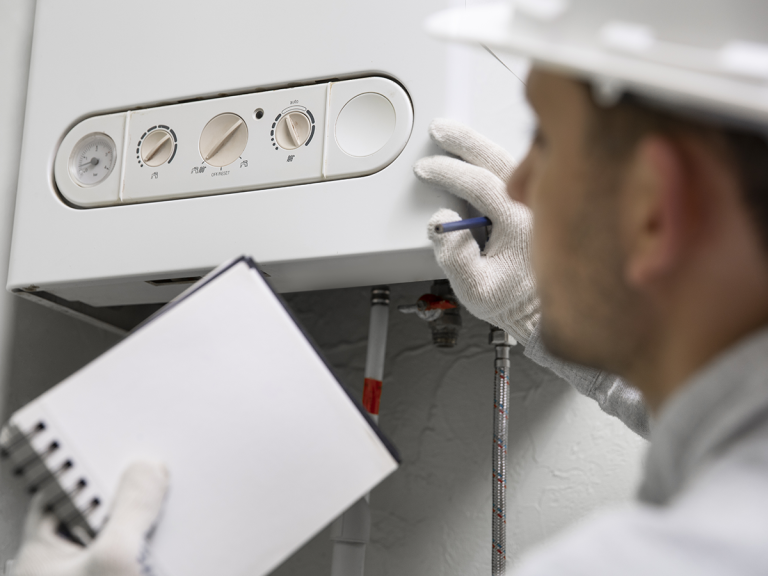 MANUTENZIONE CALDAIE E TERMO VALVOLE: TUTTO QUELLO CHE DEVI SAPERE